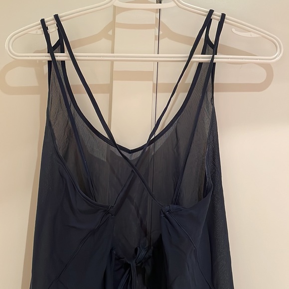 Lululemon mesh tank - Picture 2 of 4